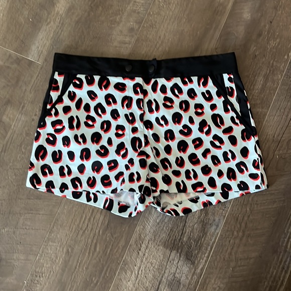 Veronica Beard printed shorts new NWT